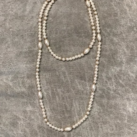 Stunning Marvella Pearls Strand with Gold Details Spacer Beads - Picture 2 of 8